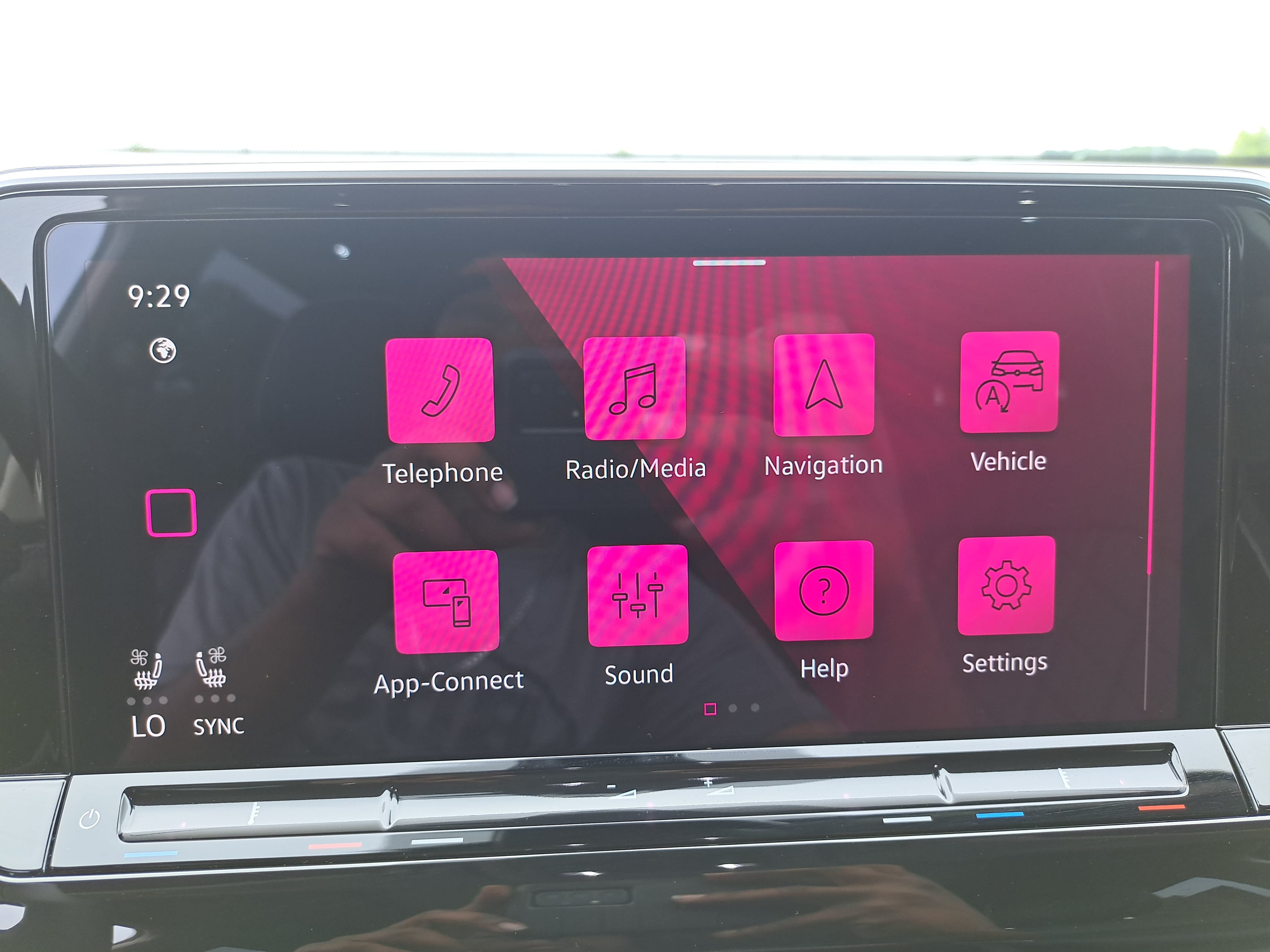 Certified 2026 Volkswagen Atlas SEL Premium R-Line AWD/4WD image 23