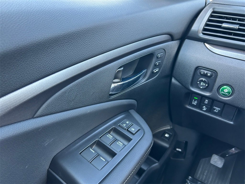 New 2025 Honda Ridgeline RTL image 23