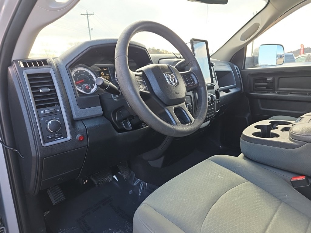 Used 2018 RAM 1500 ST w/ SXT Appearance Group image 13