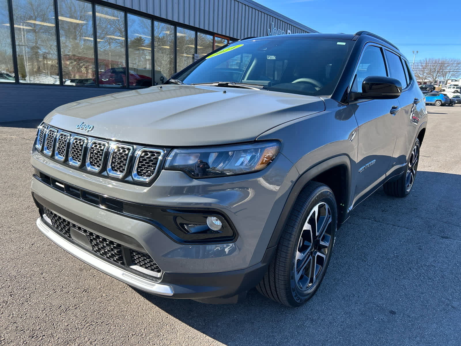 Used 2024 Jeep Compass Limited image 11
