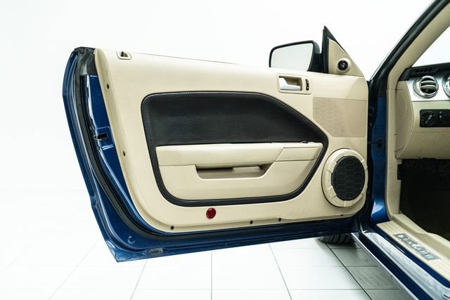 Used 2006 Ford Mustang GT Premium image 26