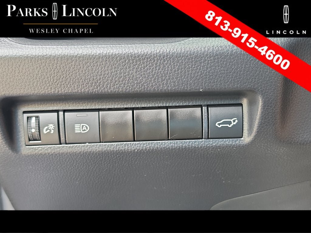 Used 2022 Toyota RAV4 XLE FWD image 27
