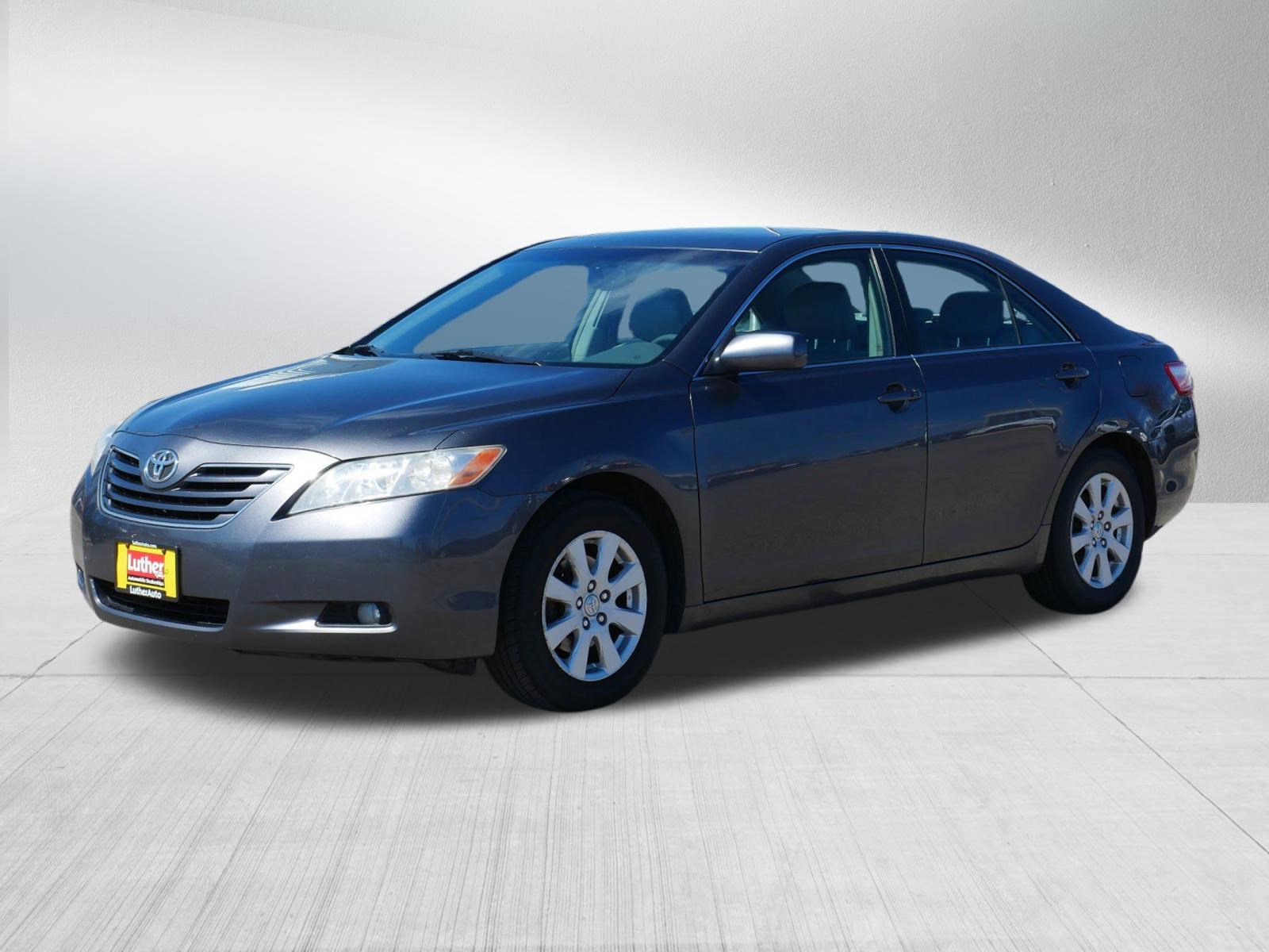 Used 2007 Toyota Camry LE FWD image 3