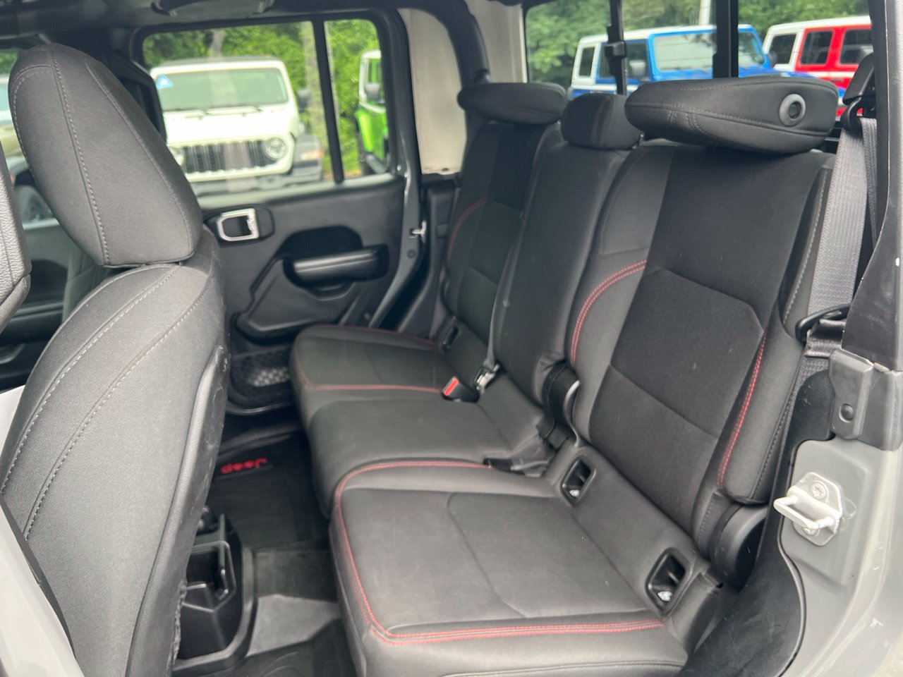 Used 2021 Jeep Gladiator Rubicon AWD/4WD image 23