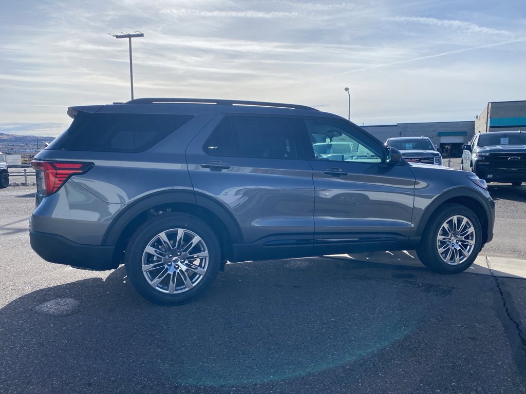 New 2026 Ford Explorer Active w/ Active Comfort Package image 15
