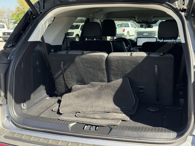Used 2025 Ford Explorer Active w/ Active Comfort Package image 33