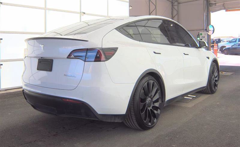 Used 2022 Tesla Model Y Performance image 4