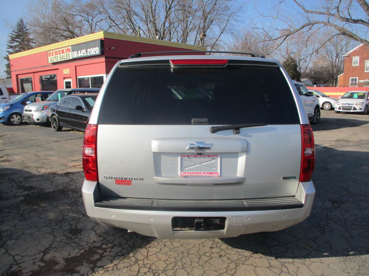 Used 2011 Chevrolet Suburban LT w/ Luxury Package AWD/4WD image 5