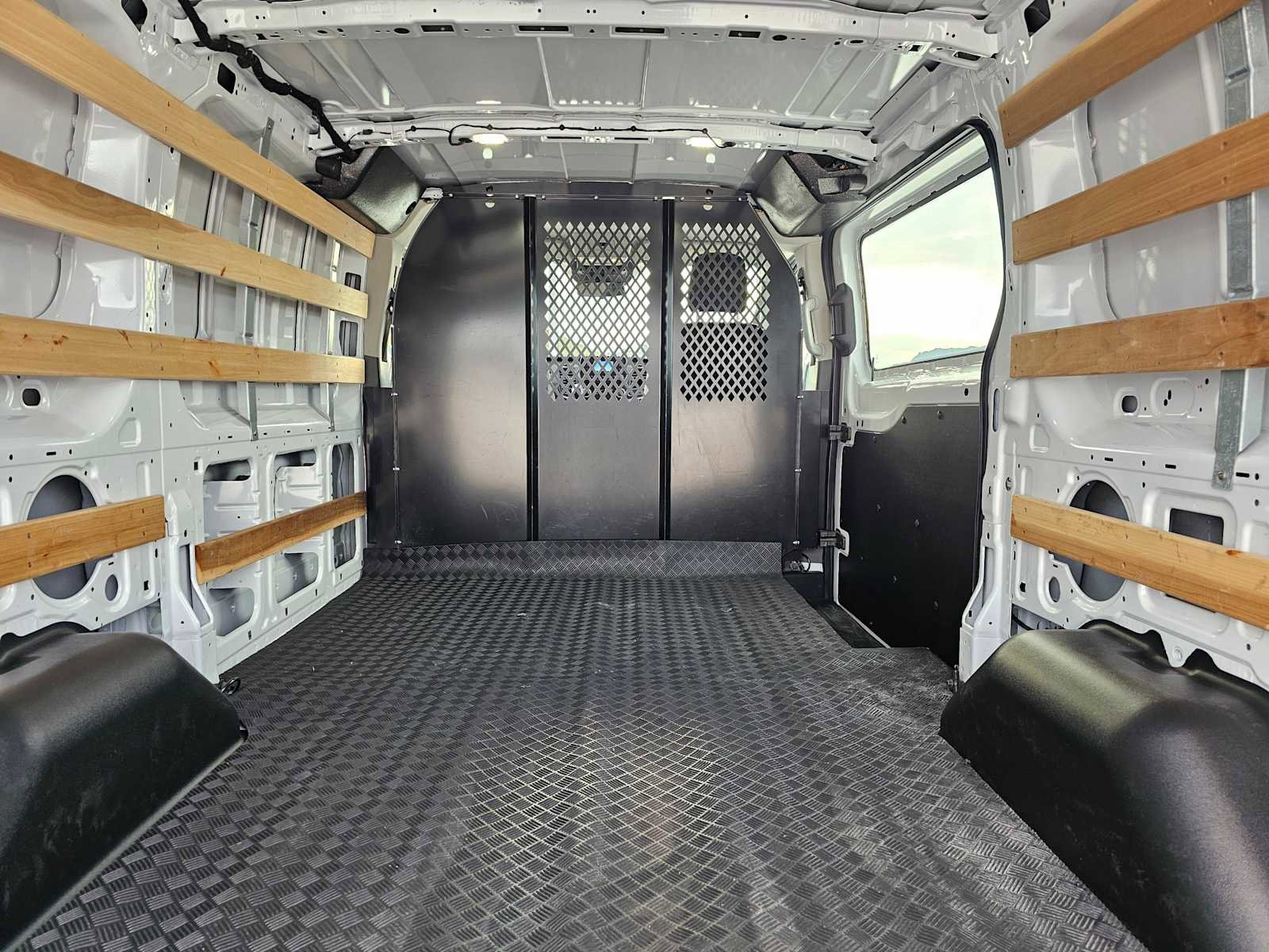 Used 2024 Ford Transit 250 Low Roof w/ Exterior Upgrade Package image 18