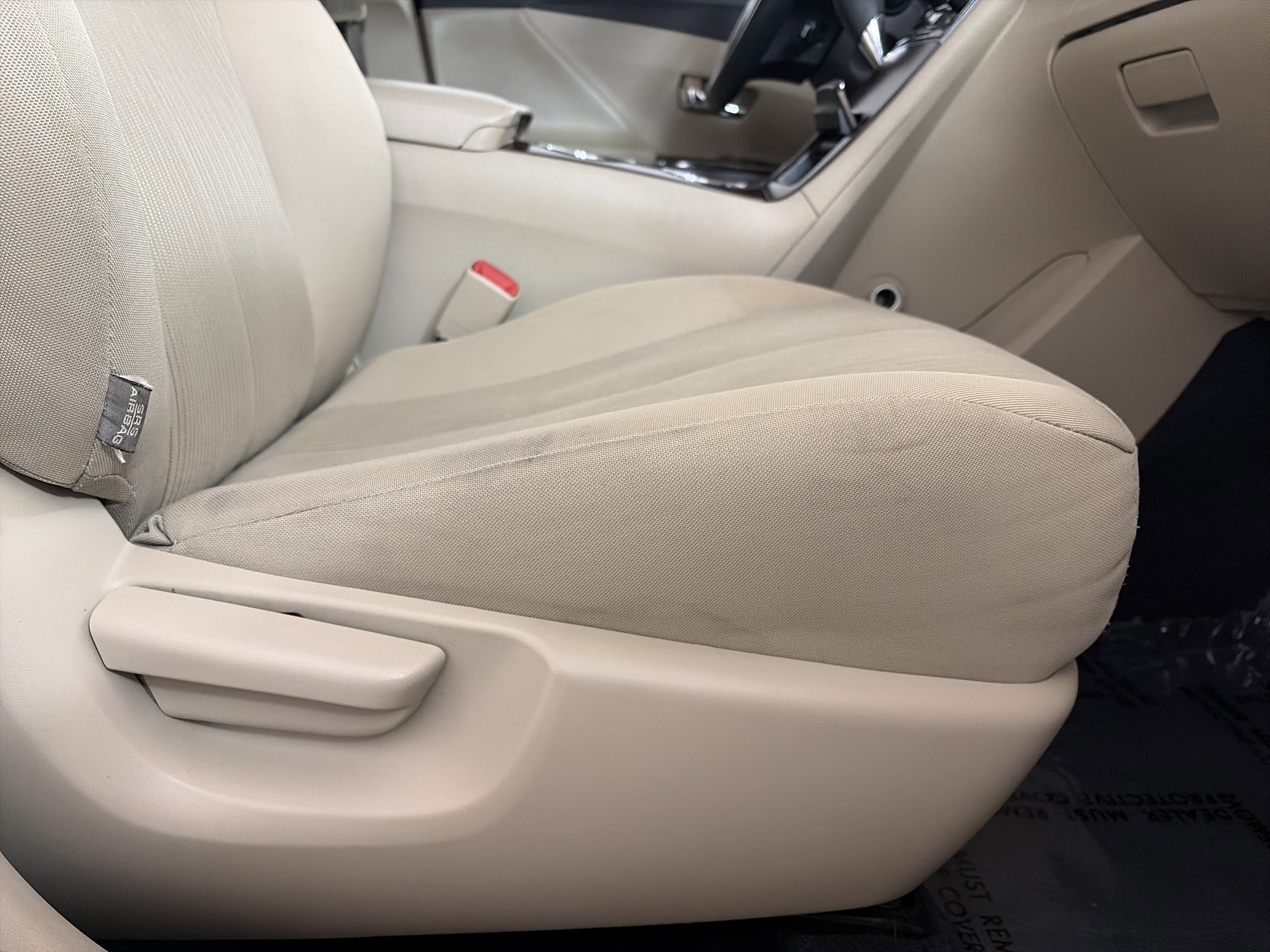 Used 2013 Toyota Venza LE image 30