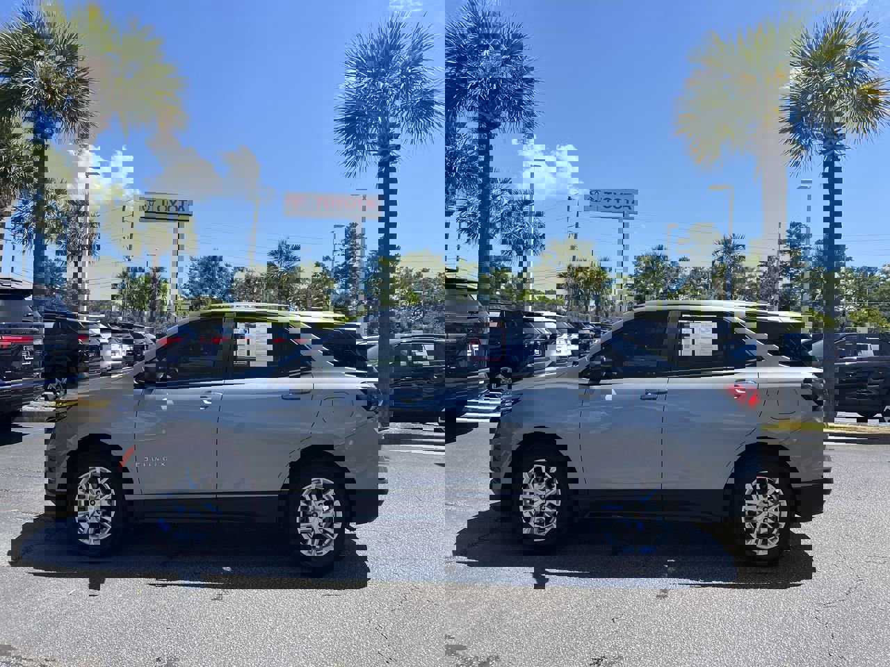 Used 2024 Chevrolet Equinox LS w/ LS Convenience Package FWD image 7