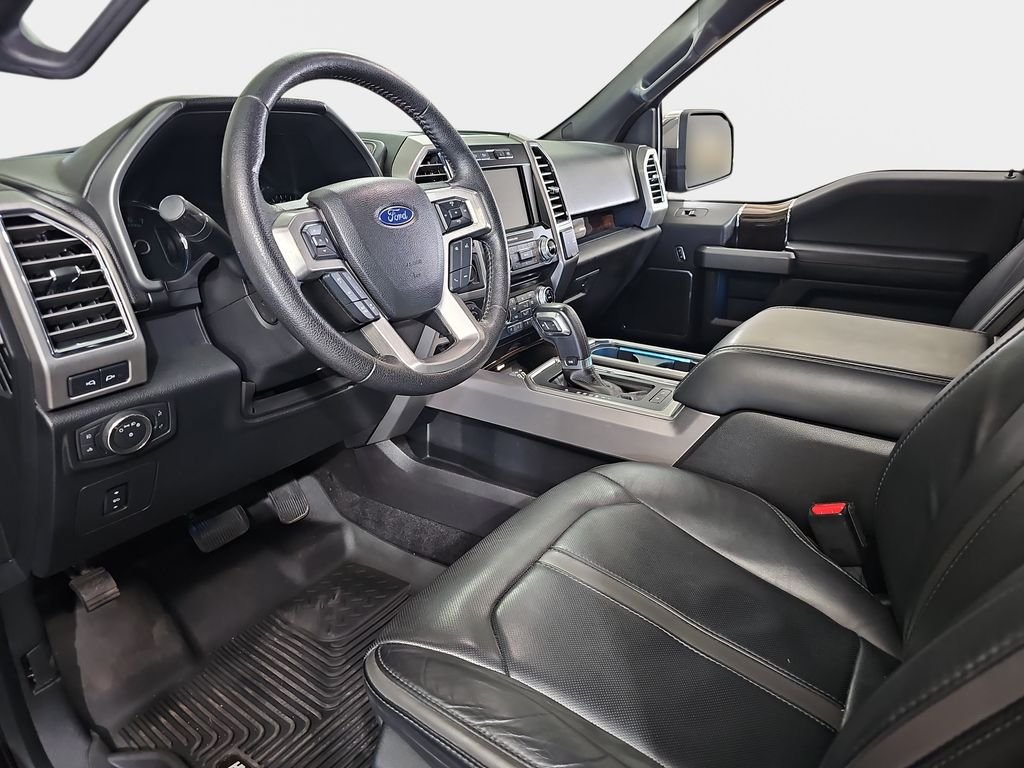 Used 2016 Ford F150 Platinum w/ Equipment Group 701A Luxury AWD/4WD image 18