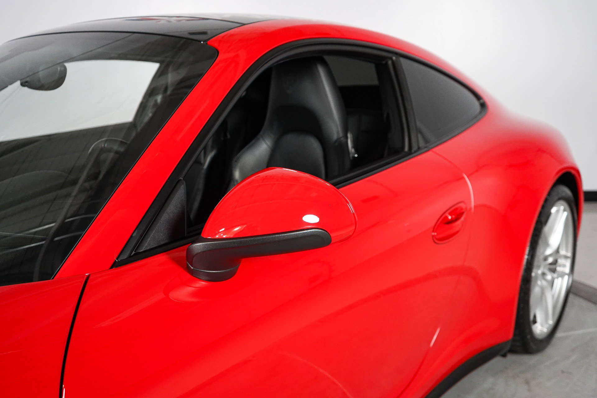 Used 2013 Porsche 911 Carrera 4 AWD/4WD image 2