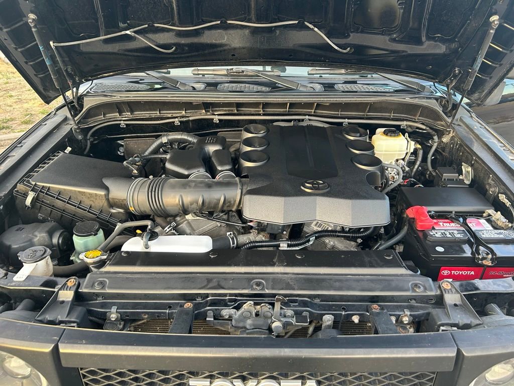 Used 2014 Toyota FJ Cruiser 4WD w/ Upgrade Package image 35