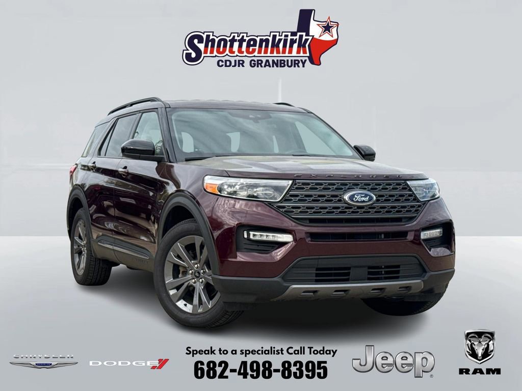 Used 2022 Ford Explorer XLT w/ Equipment Group 202A image 1