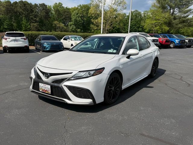 Used 2024 Toyota Camry XSE FWD image 2