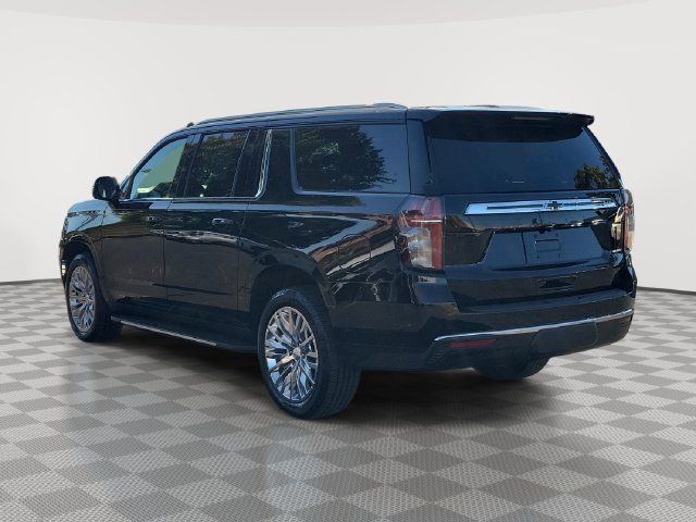 Used 2021 Chevrolet Suburban LT w/ LT Signature Plus Package AWD/4WD image 6