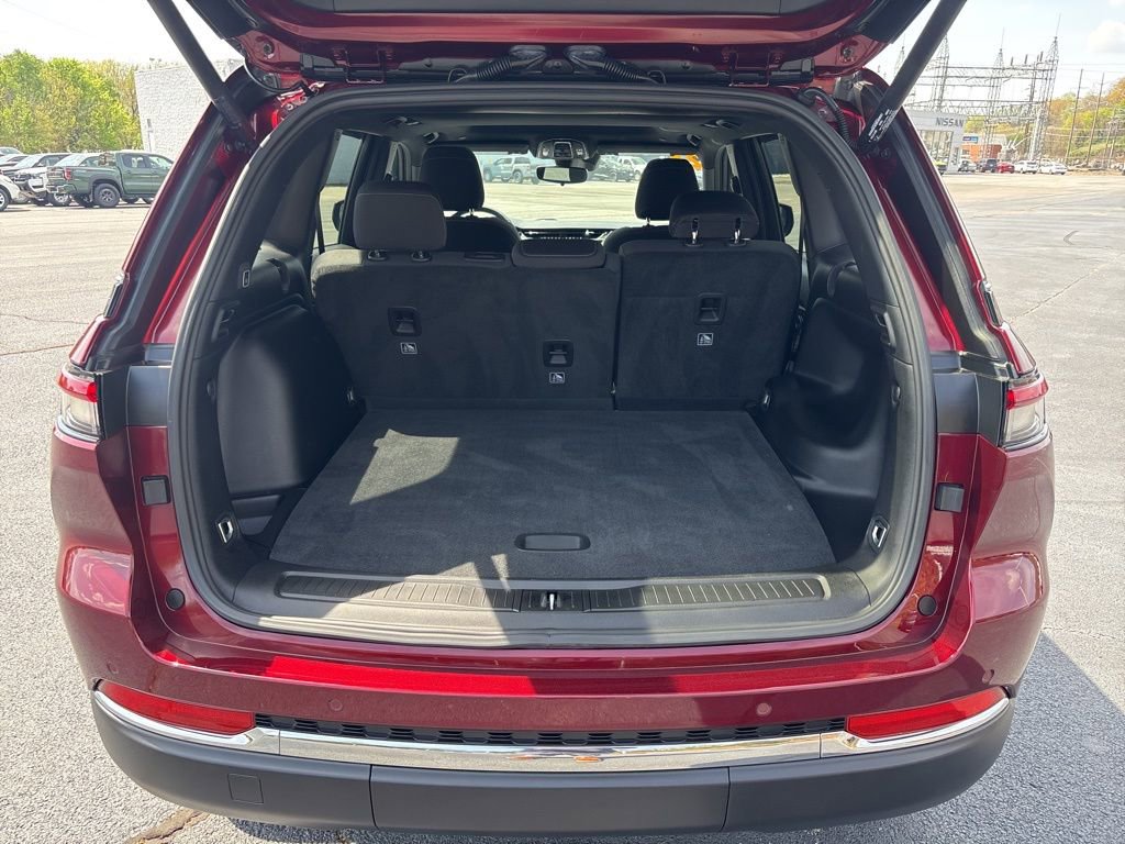 Used 2024 Jeep Grand Cherokee Laredo X w/ Luxury Tech Group I image 19