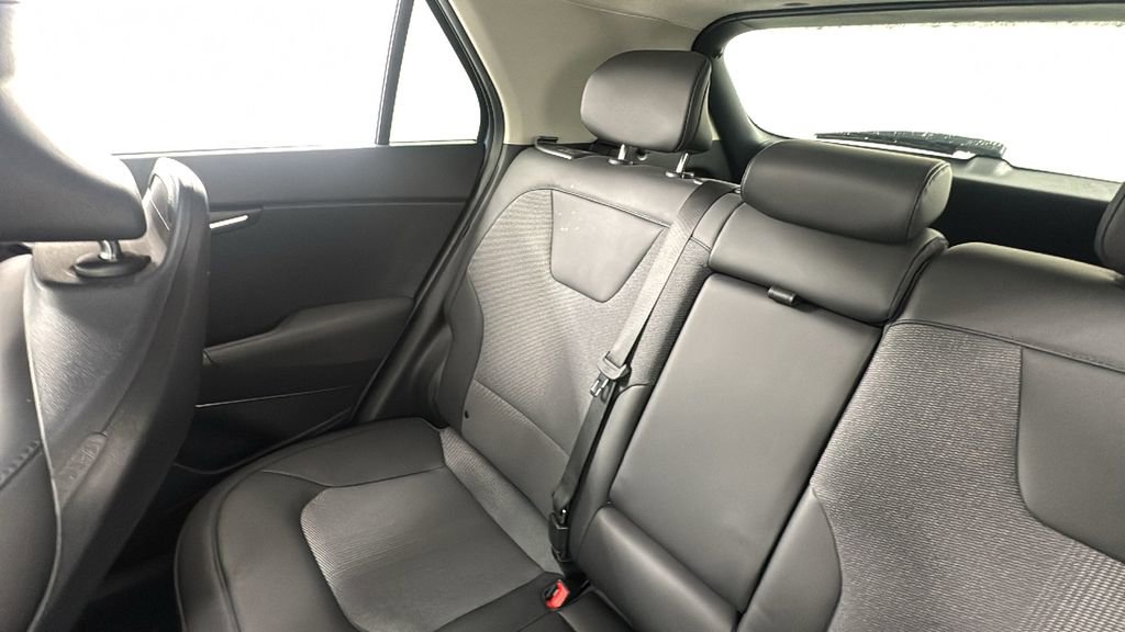 Used 2024 Kia Niro EX Touring image 14