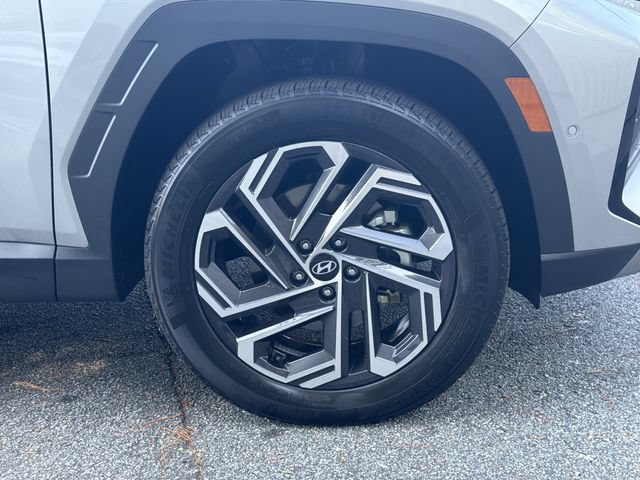 Certified 2025 Hyundai Tucson Limited AWD/4WD image 14
