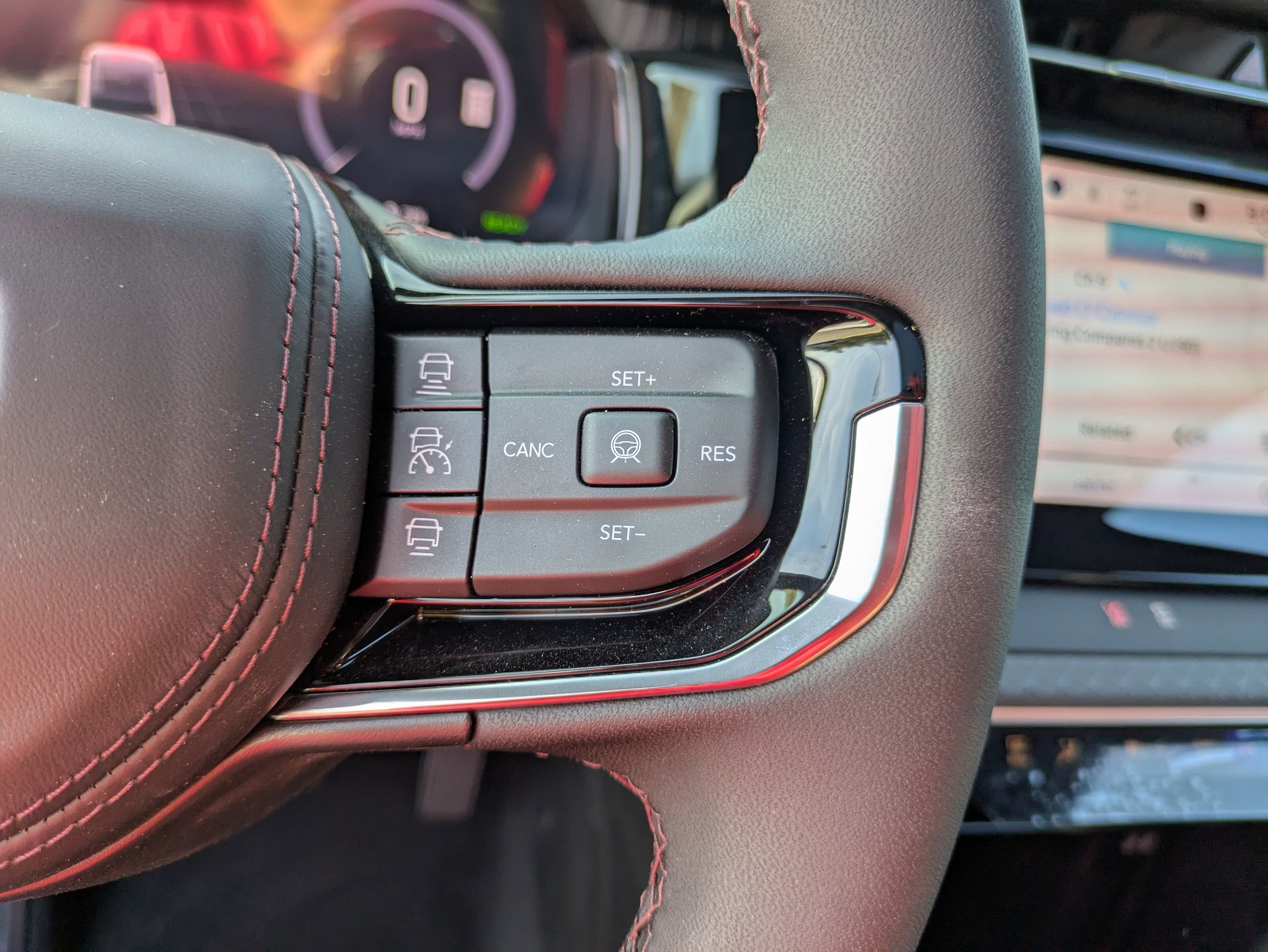 Used 2025 Jeep Wagoneer Limited image 19