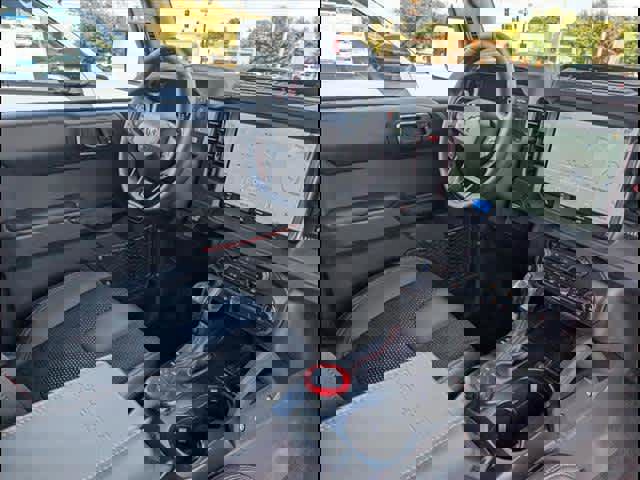 New 2025 Ford Bronco Raptor image 26