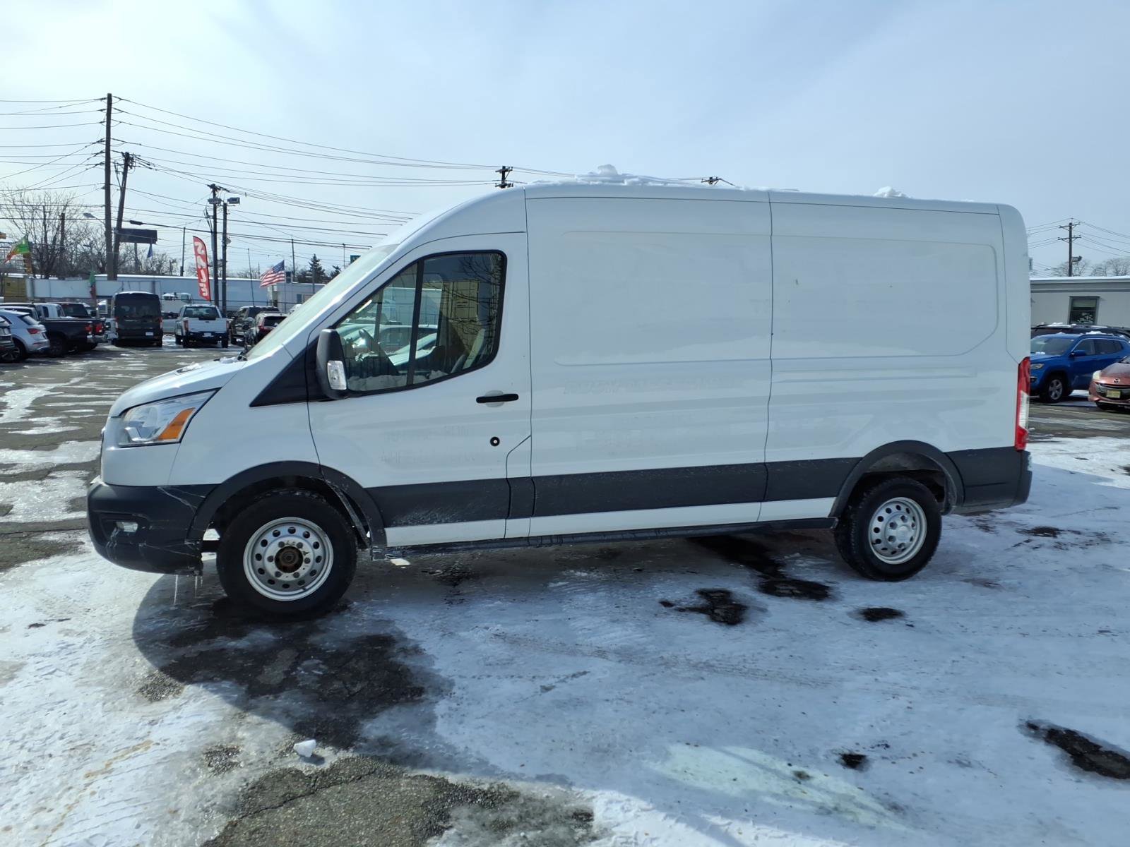Used 2022 Ford Transit 250 Medium Roof AWD w/ Interior Upgrade Package image 4