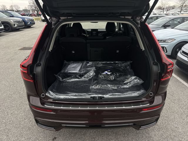 New 2026 Volvo XC60 B5 Plus w/ Protection Package Premier AWD/4WD image 26