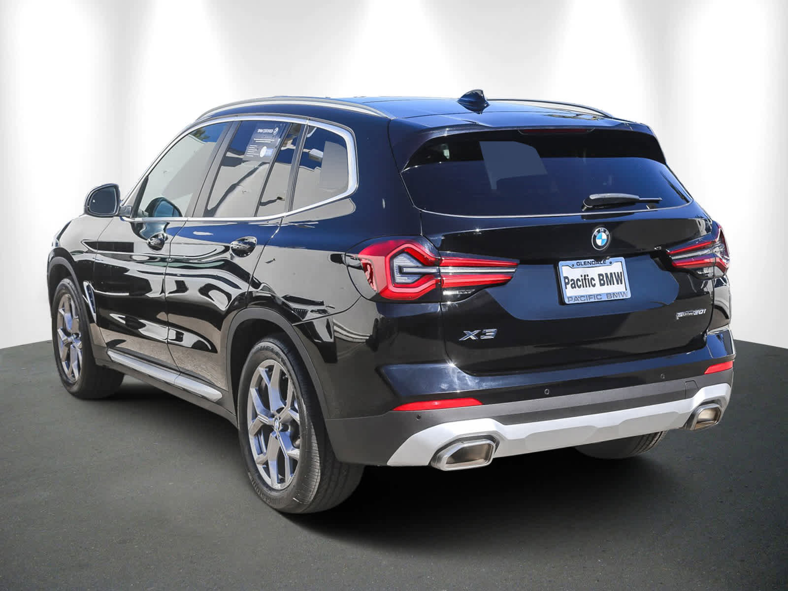 Certified 2023 BMW X3 sDrive30i w/ Premium Package image 4