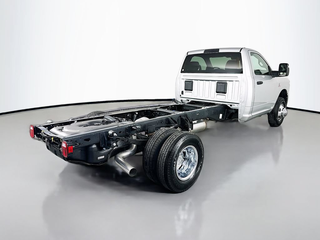 New 2026 RAM 3500 Tradesman w/ Chrome Appearance Group A AWD/4WD image 7