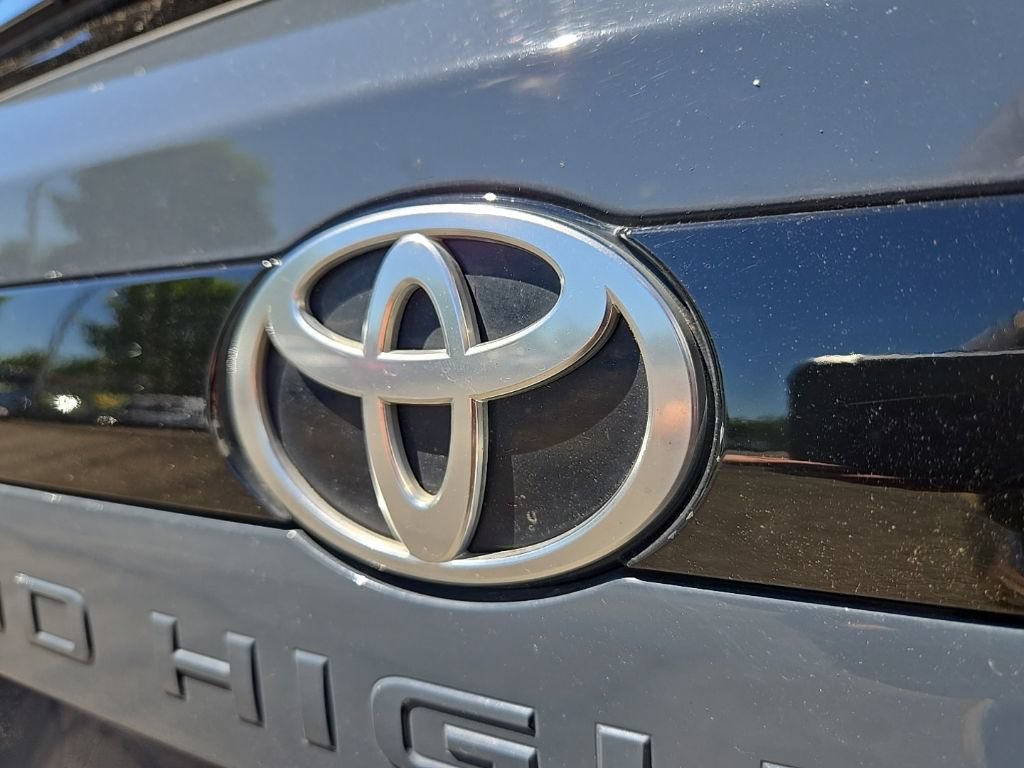 Used 2024 Toyota Grand Highlander AWD image 12