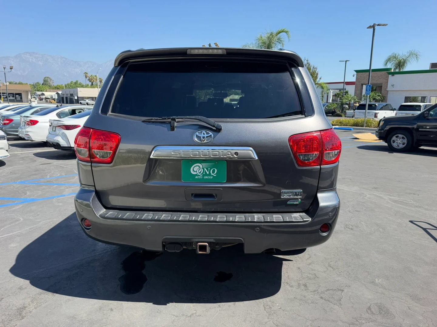 Used 2016 Toyota Sequoia Limited w/ Safety & Convenience Package AWD/4WD image 7