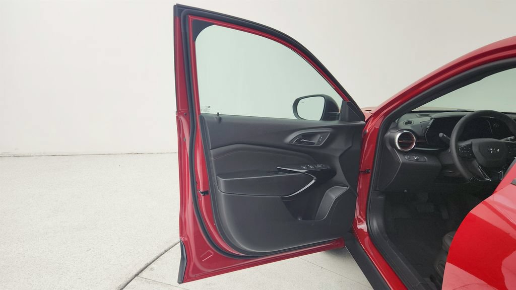 New 2026 Chevrolet Trax RS w/ Sunroof Package FWD image 19