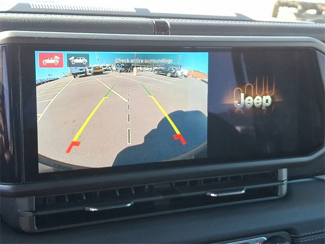 Used 2024 Jeep Wrangler Unlimited Sahara w/ Technology Group image 18