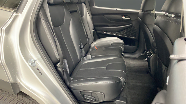 Used 2023 Hyundai Santa Fe SEL Premium AWD/4WD image 26