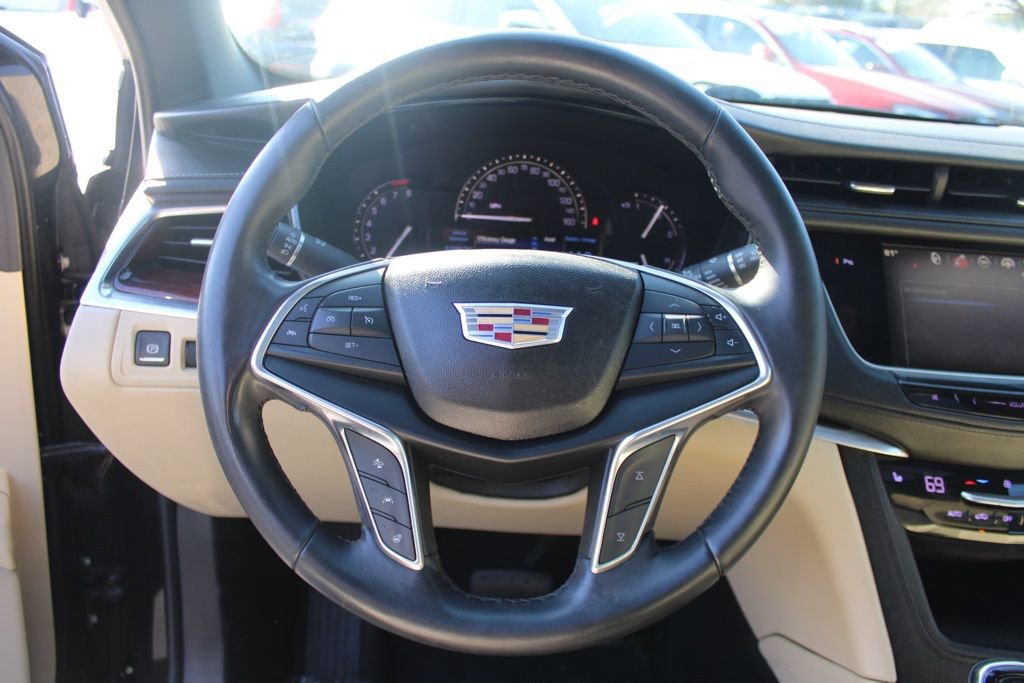 Used 2018 Cadillac XT5 Luxury w/ Driver Awareness Package image 10