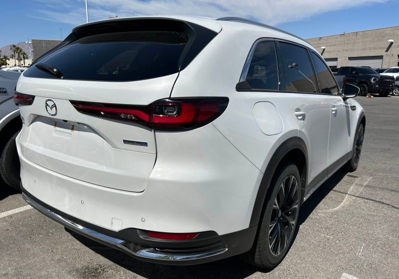 Certified 2024 MAZDA CX-90 Plug-In Hybrid w/ Premium Plus AWD/4WD image 3