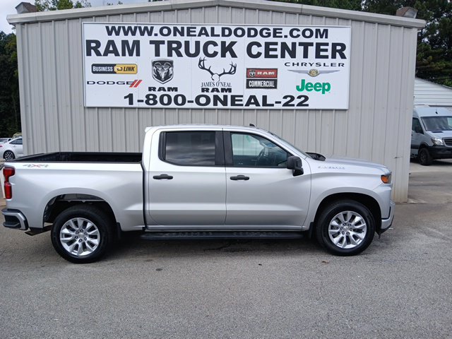 Used 2022 Chevrolet Silverado 1500 Custom AWD/4WD image 2
