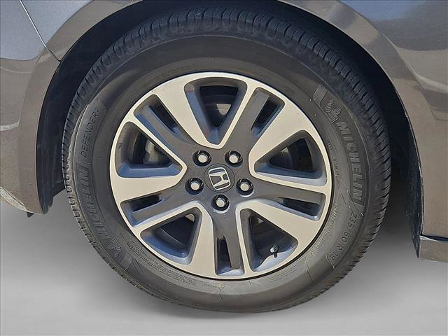 Used 2015 Honda Odyssey Touring Elite image 16