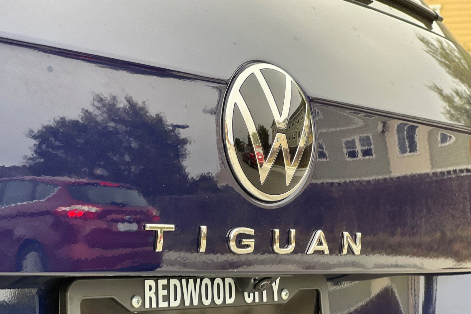 Used 2022 Volkswagen Tiguan SEL R-Line image 28