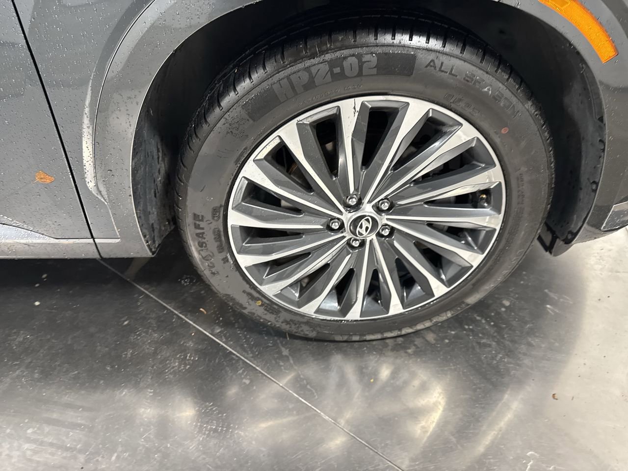 Used 2024 Hyundai Palisade Calligraphy image 14