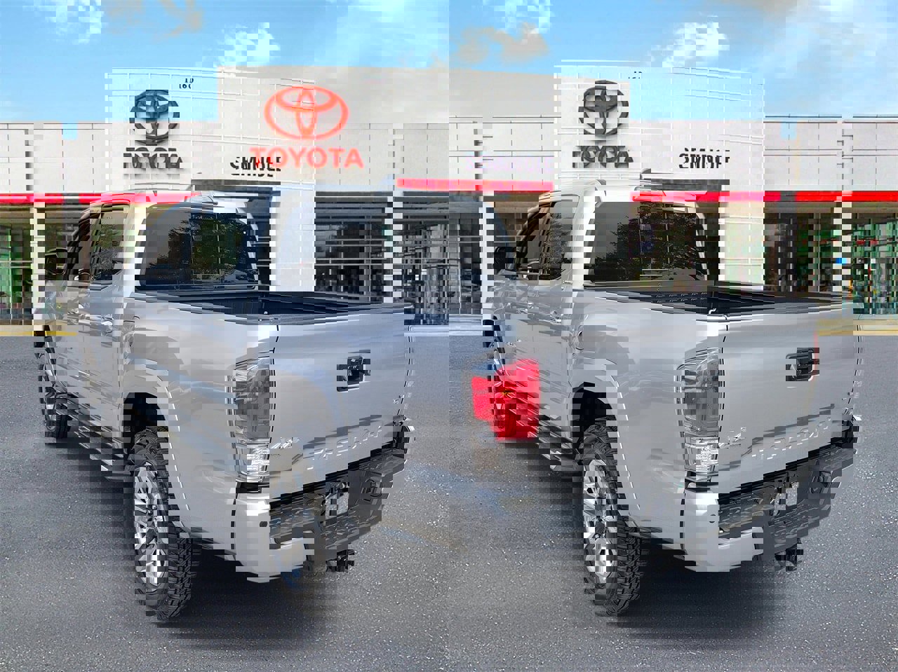 Used 2018 Toyota Tacoma Limited image 4