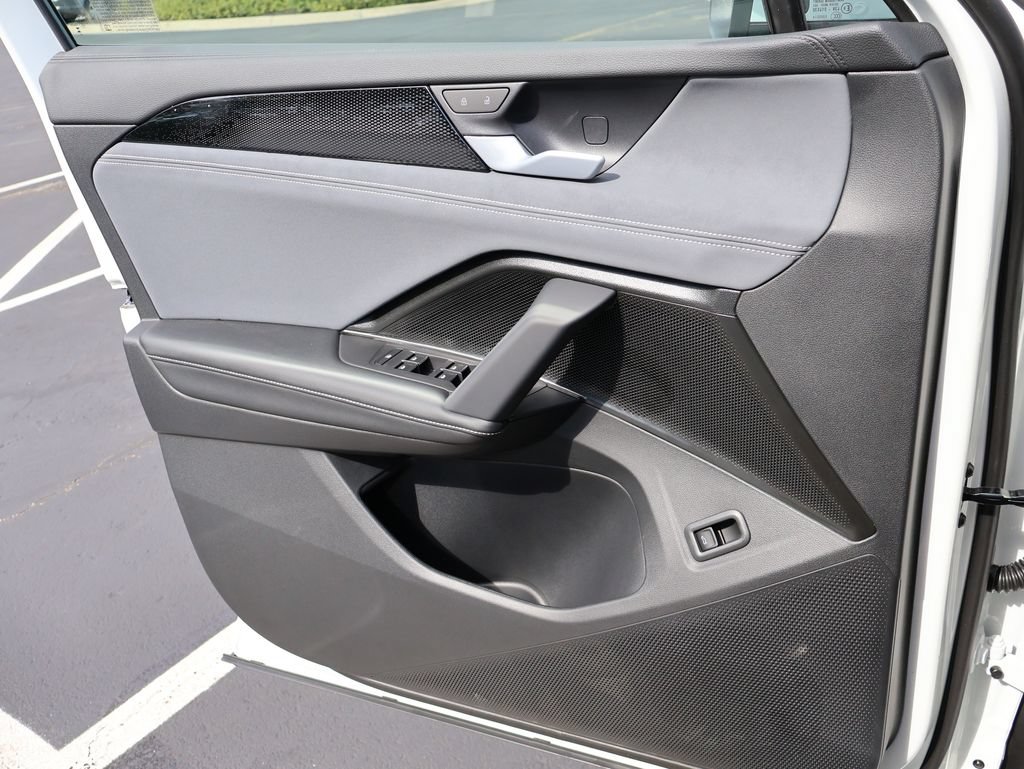 New 2026 Volkswagen Tiguan SE AWD/4WD image 36