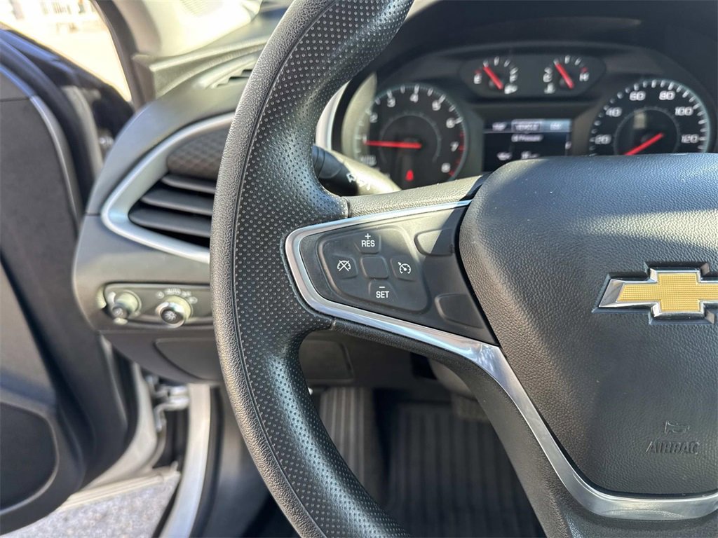 Used 2022 Chevrolet Malibu LT image 23