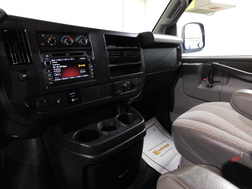Used 2017 GMC Savana 2500 RWD image 56