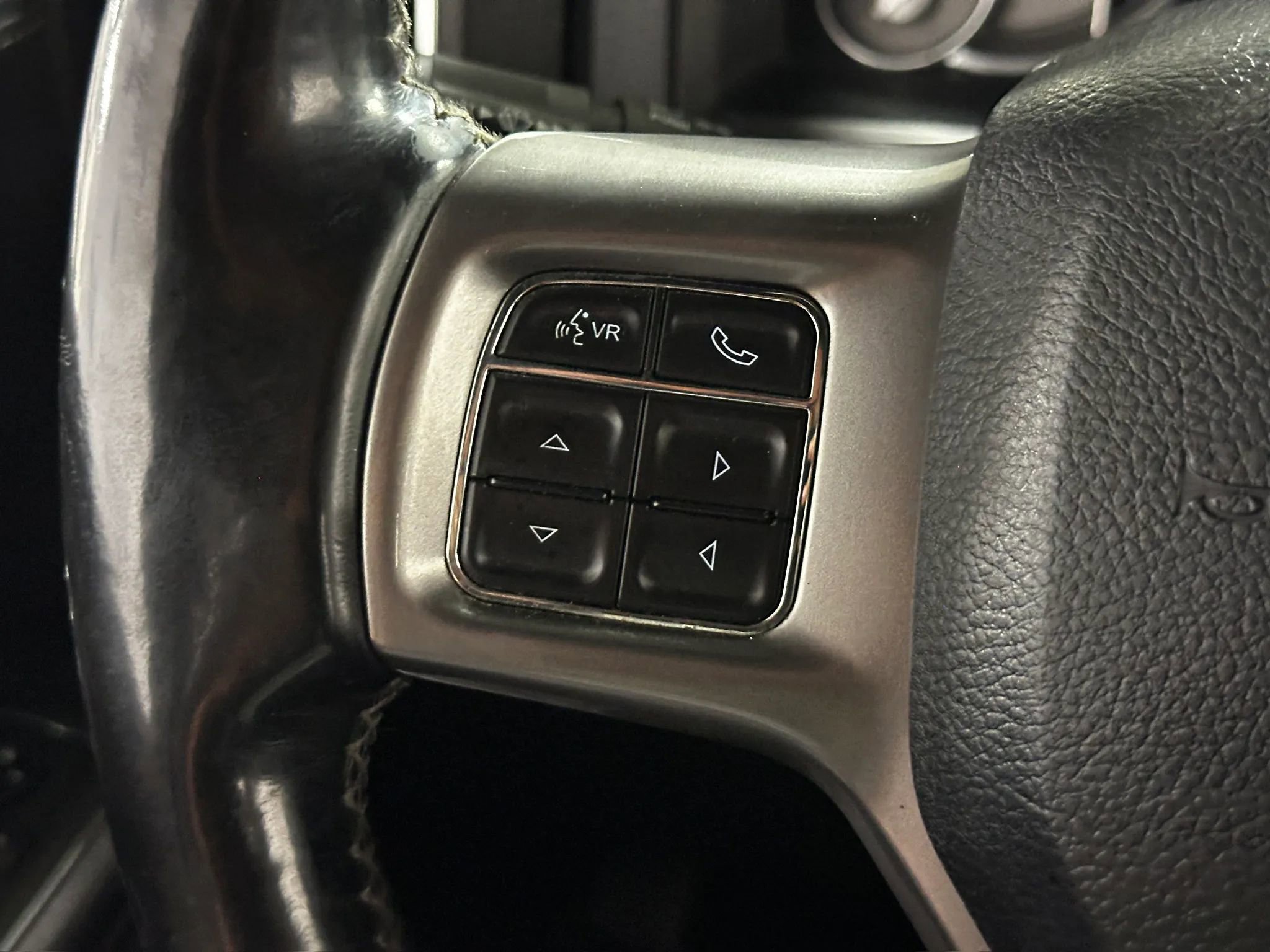 Used 2018 RAM 3500 Laramie Longhorn image 29