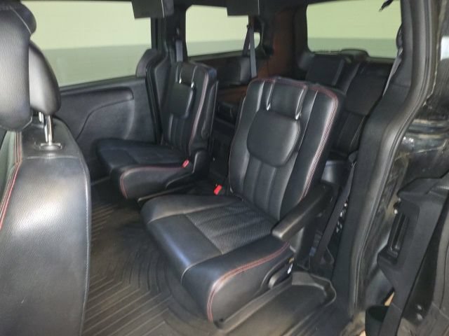 Used 2014 Dodge Grand Caravan R/T FWD image 12