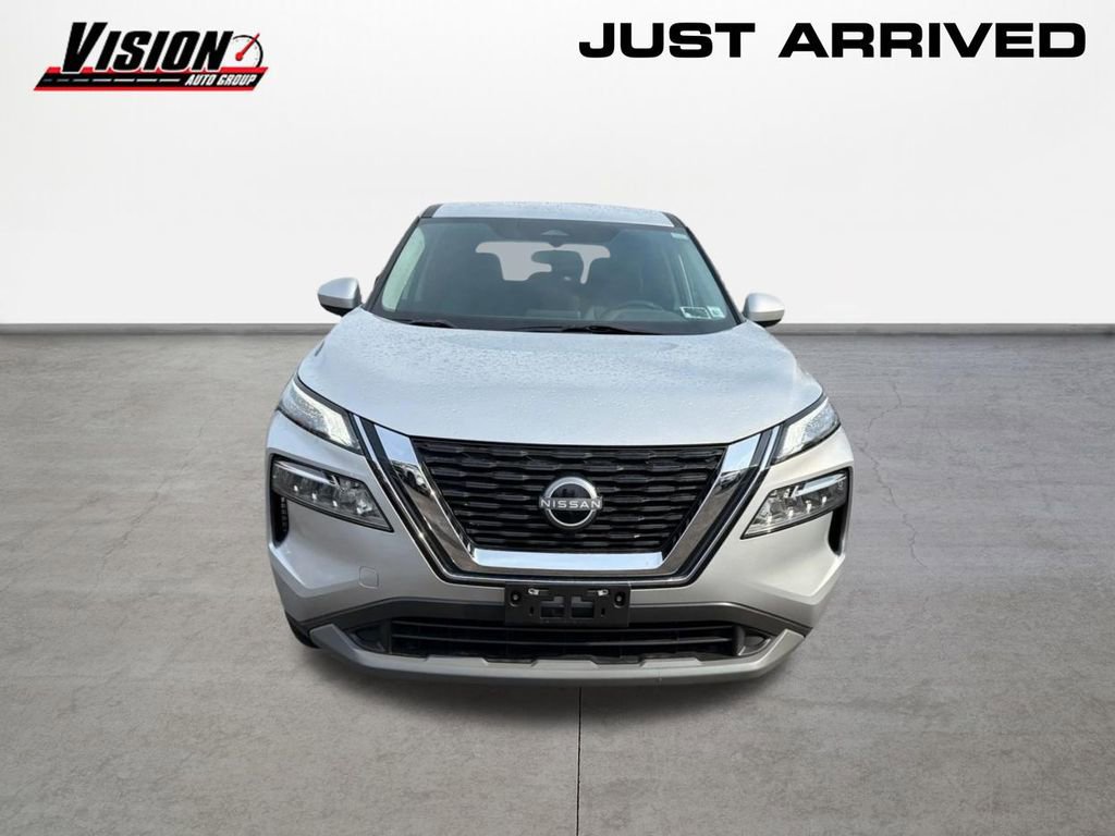 Used 2023 Nissan Rogue SV video 2
