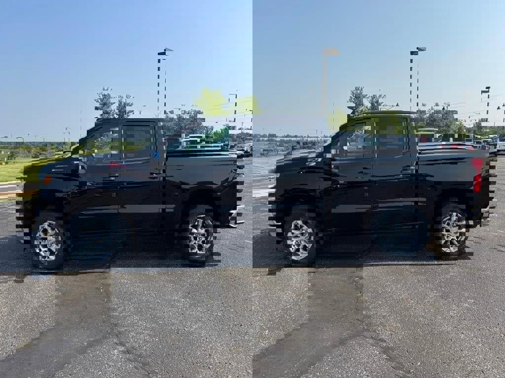 New 2026 Chevrolet Silverado 1500 LT image 2