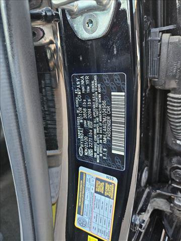 Used 2021 Hyundai Elantra SE FWD image 20
